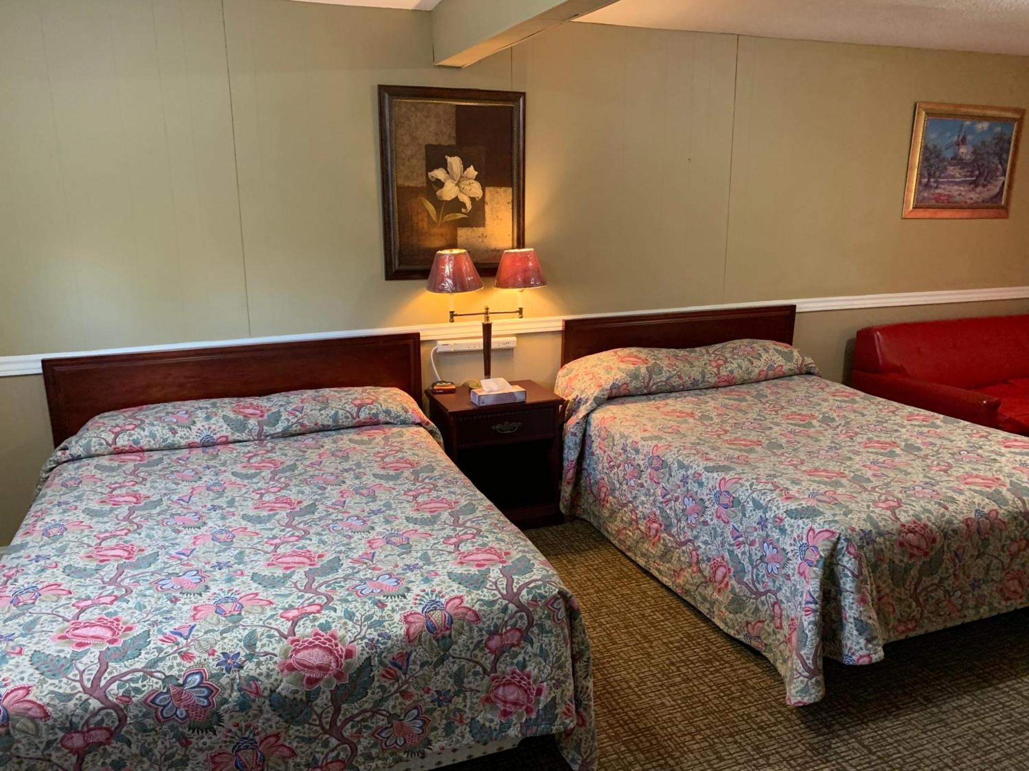 Twin Oaks Motel Orono Bagian luar foto