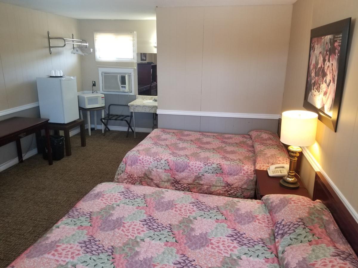 Twin Oaks Motel Orono Bagian luar foto